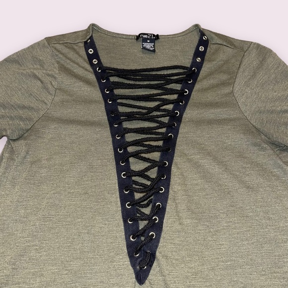 Rue 21 Army/Olive Green Lace Up Deep v-Neck Tank Size Womens Medium - Picture 3 of 4